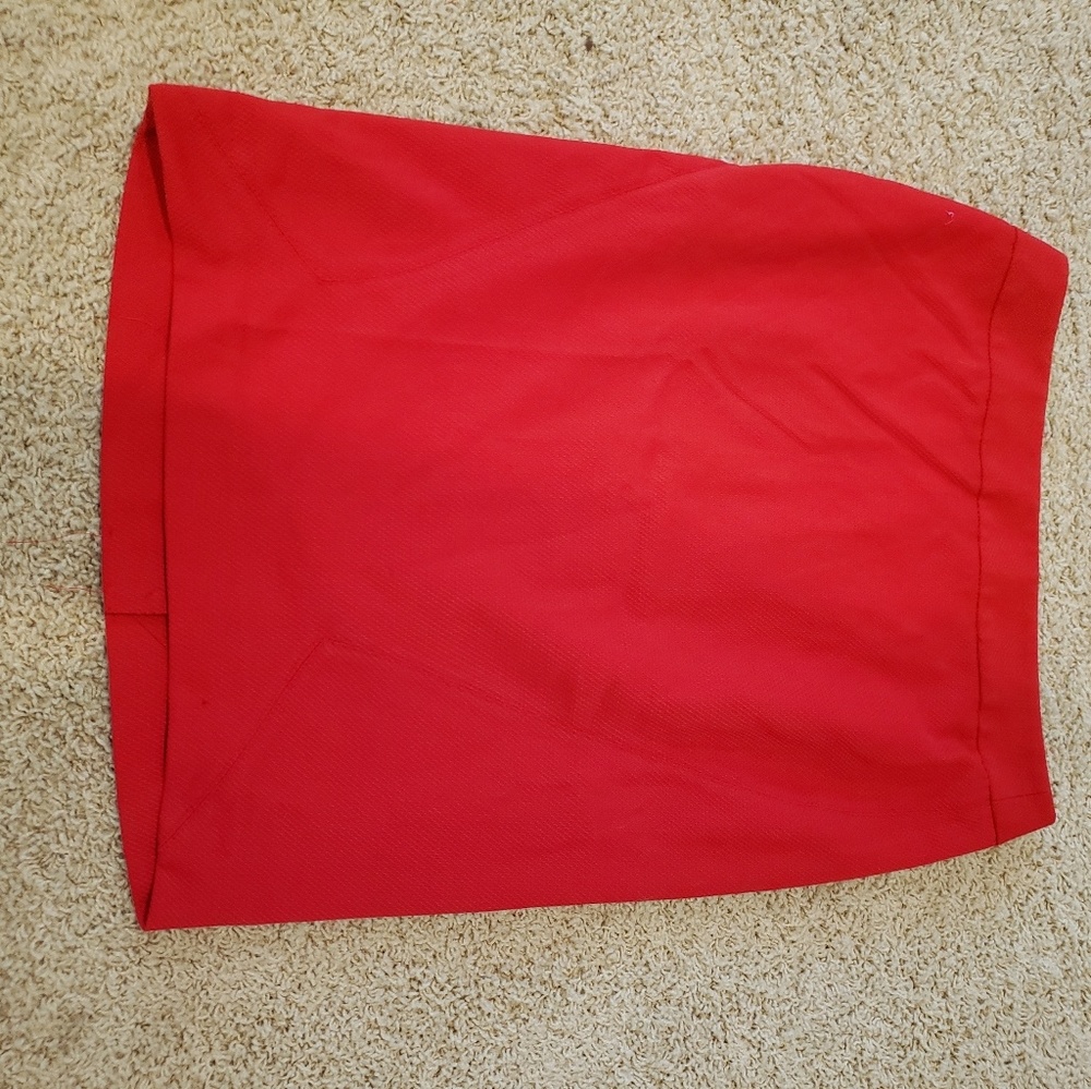 The Limited, size 6, red pencil skirt
